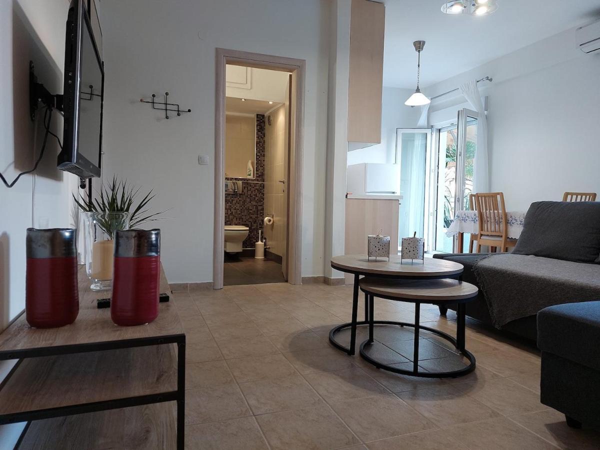 Ρετιρέ Στο Κέντρο Της Κατερίνης Apartamento Exterior foto