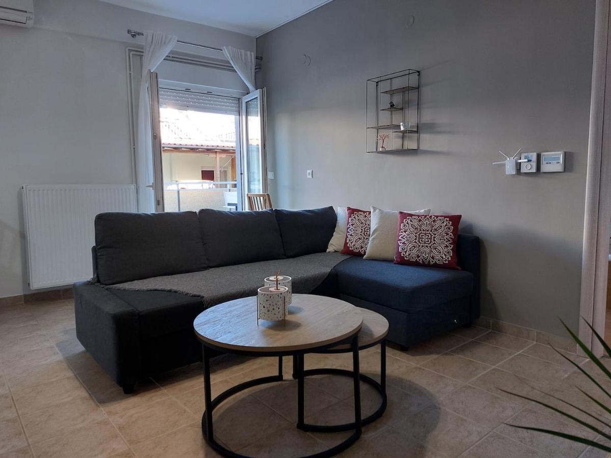 Ρετιρέ Στο Κέντρο Της Κατερίνης Apartamento Exterior foto